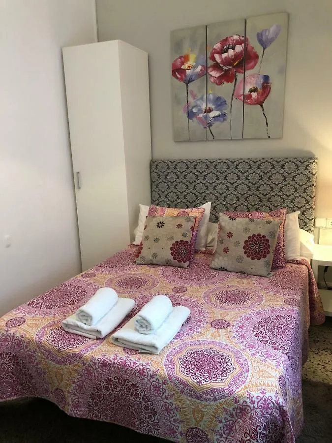 برشلونة Julian S Apartments 2*,  إسبانيا